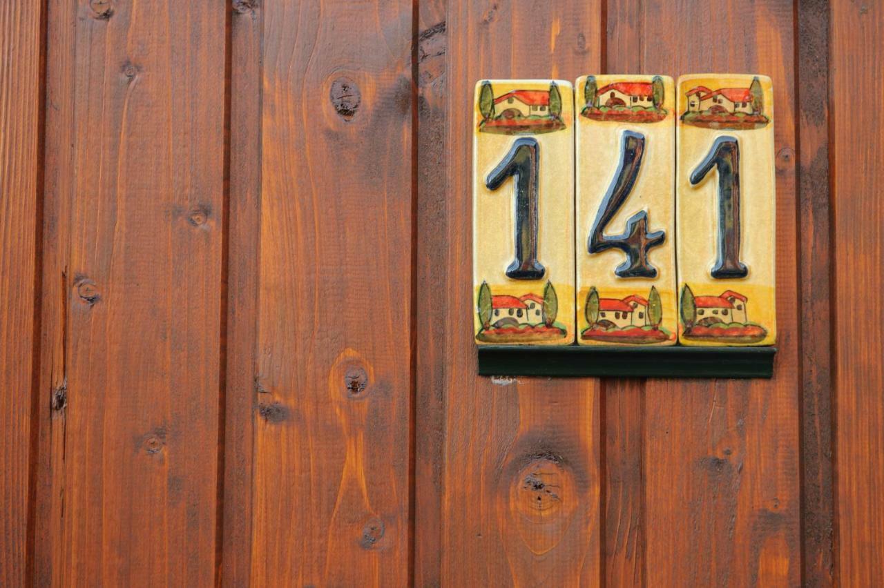 Bike House - 250-Year-Old Restored House In A Quiet Area Braşov Buitenkant foto